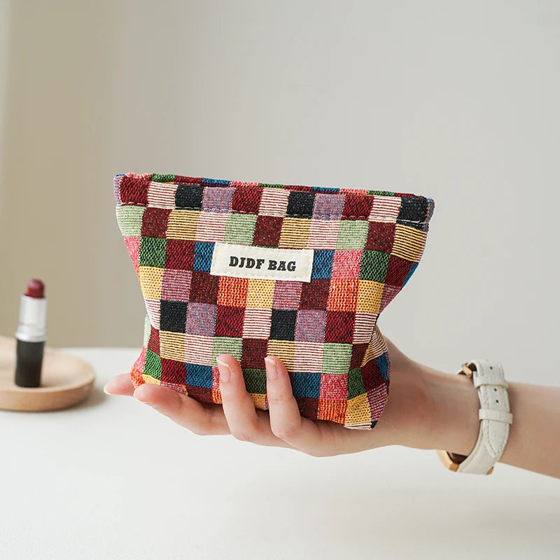 White Embroidery Daisy Women's Makeup Bag Portable Coin Purse Key Case Cosmetics Lipstick Storage Bag Commuter Liner Bag Ins