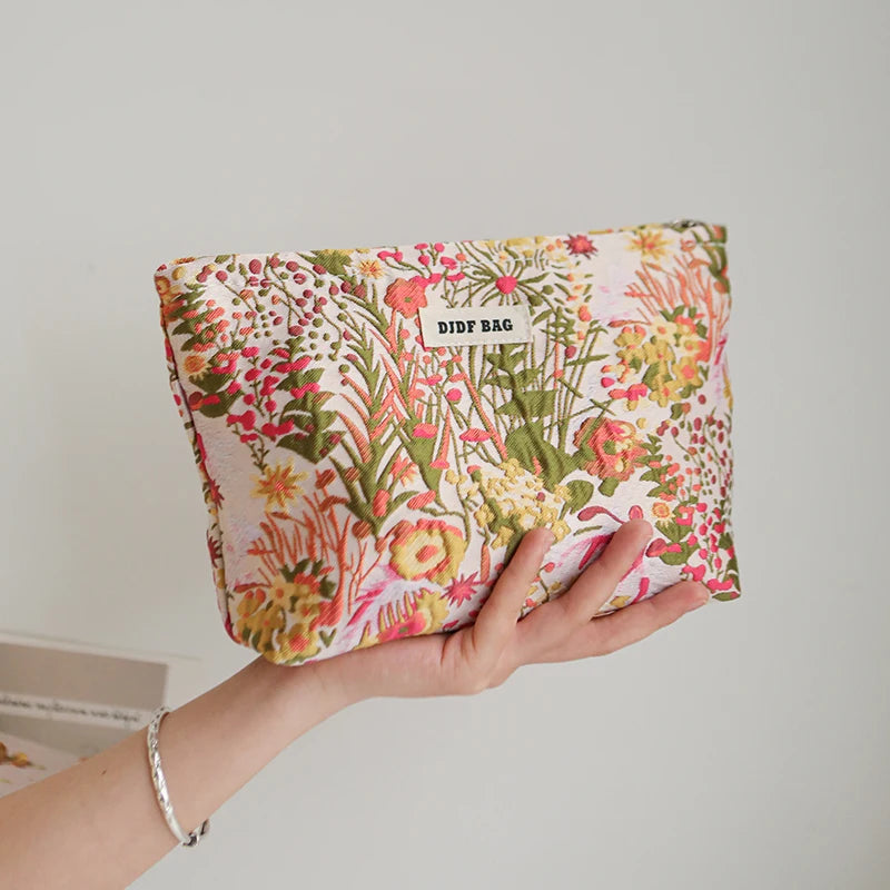 White Embroidery Daisy Women's Makeup Bag Portable Coin Purse Key Case Cosmetics Lipstick Storage Bag Commuter Liner Bag Ins