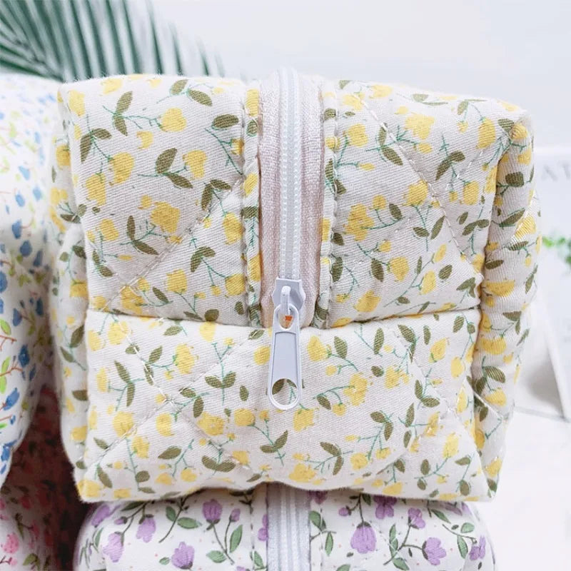 1PC Flower Printed Puffy Quilted Zipper Makeup Bag Storage Organizer Toiletry Handbag Cosmetic Pouch Large Travel Cosmetic Bag