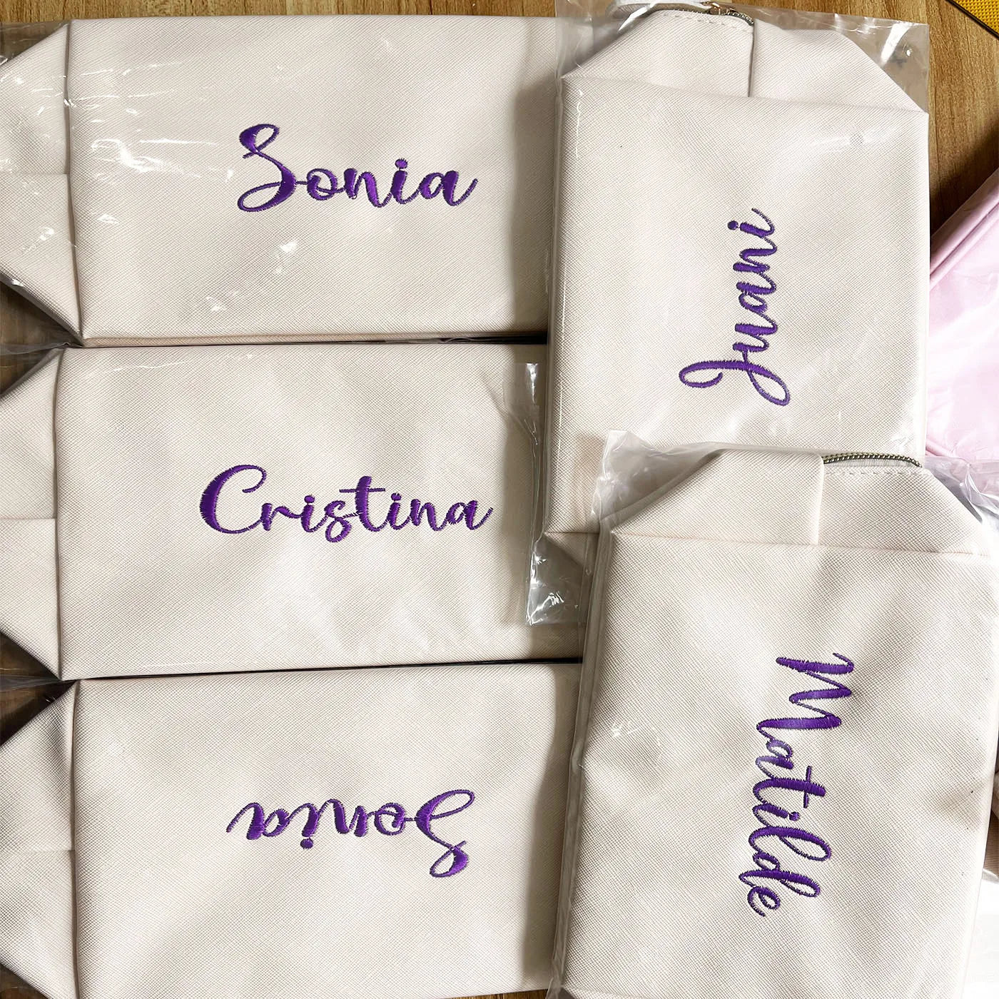 Personalized Embroidery Makeup Bag Portable PU Saffiano Leather Waterproof Toiletry Cosmetic Kits for Man Woman Custom Name Logo