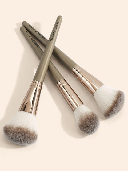 Maange 3 Piece Foundation Makeup Brush Professional Concealer Blush Bronzer Brush Kits Beauty Tools Women Fluffy Soft Bristle