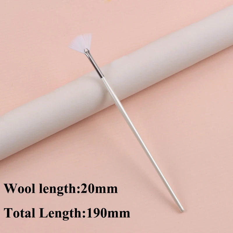 Practical Facial Brushes Fan Makeup Brushes Portable Mask Brush Cosmetic Tools for Women Flexible Facial Soft Mask Applicator