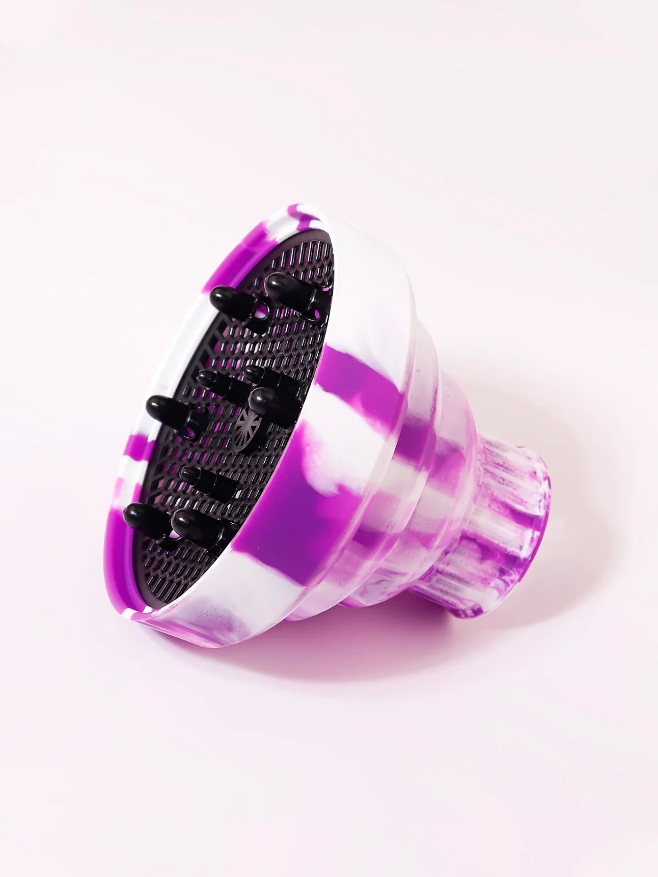 1 silicone hair dryer cap, suitable for hair dryers with an outer diameter of 3.5 cm to 5 cm, used for styling and curling hair