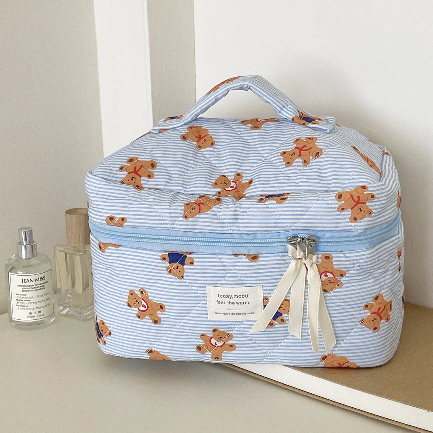 Women's Cosmetic Bag Striped Bear Makeup Bag Cartoon Go Out Large Capacity Toiletry Storage Bag Bolsa De Maquillaje Viaje Sweet