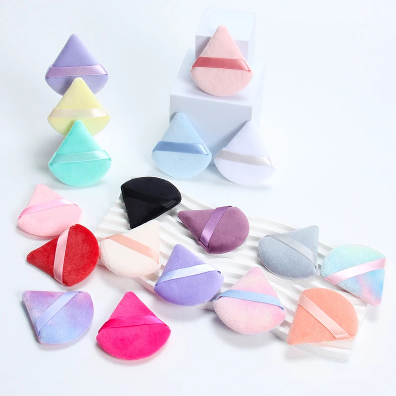 6 Pcs New Triangular Sponge Puffs with a Soft Skin Friendly and Delicate Makeup Feel Suitable for Home or Travel Use