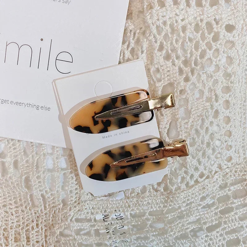 4Pcs Girls Leopard Seamless Hair Clip Set Women Acetate Sheet No Bend Bangs Clip Duckbill Clip Hairpins Makeup Hair Styling Tool