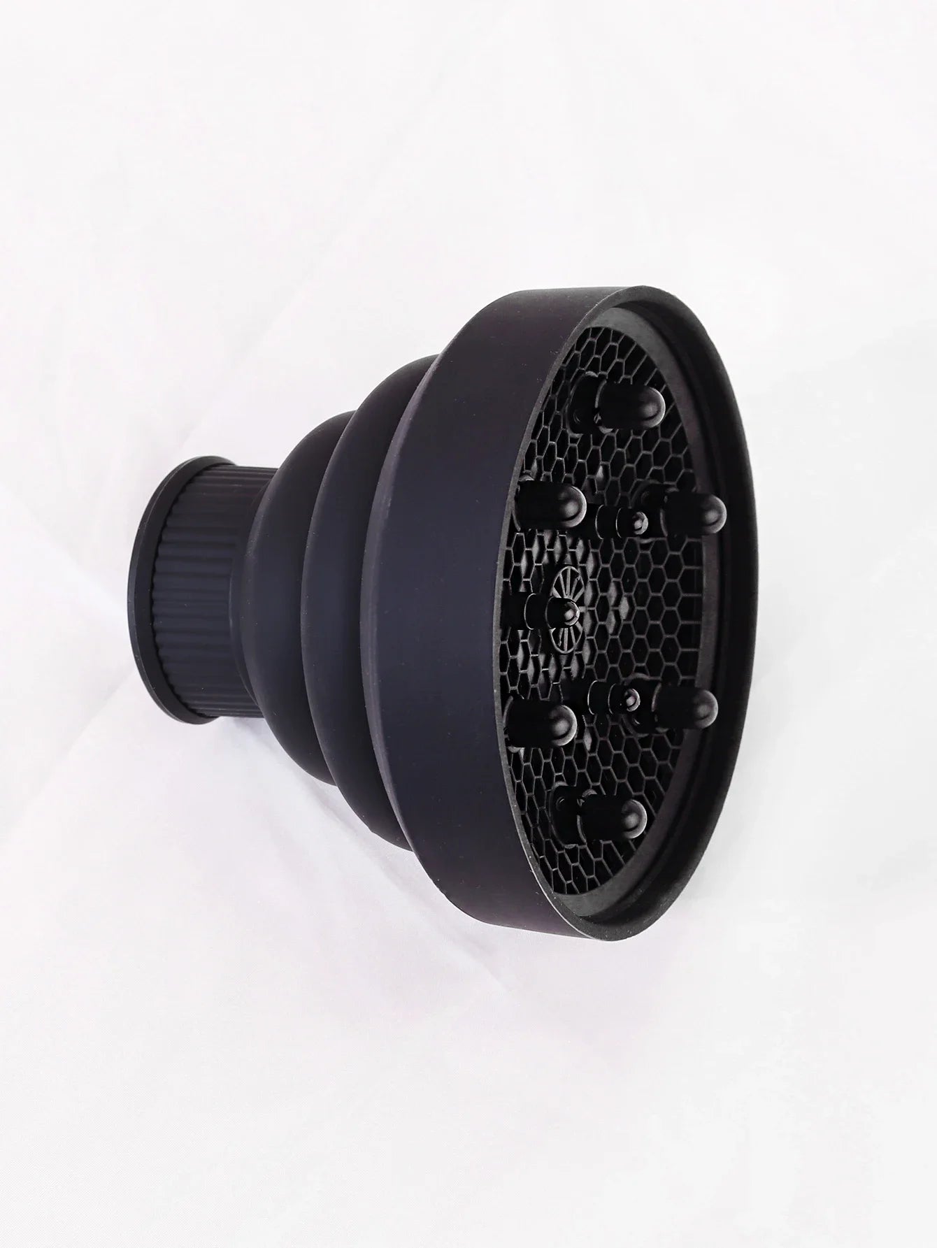 1 silicone hair dryer cap, suitable for hair dryers with an outer diameter of 3.5 cm to 5 cm, used for styling and curling hair