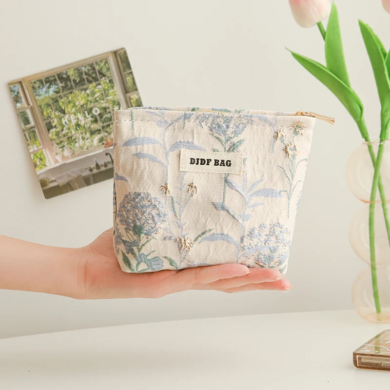 White Embroidery Daisy Women's Makeup Bag Portable Coin Purse Key Case Cosmetics Lipstick Storage Bag Commuter Liner Bag Ins