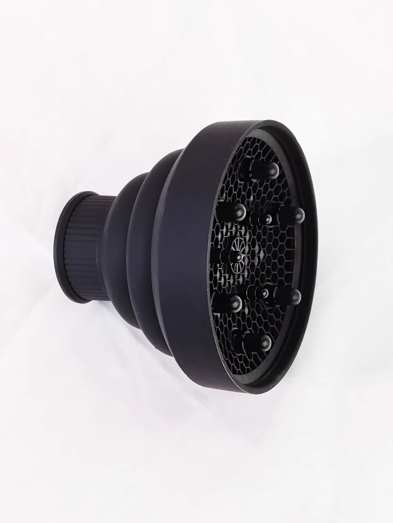 1 silicone hair dryer cap, suitable for hair dryers with an outer diameter of 3.5 cm to 5 cm, used for styling and curling hair